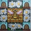 GEP235 - Honey Bee and Daisies